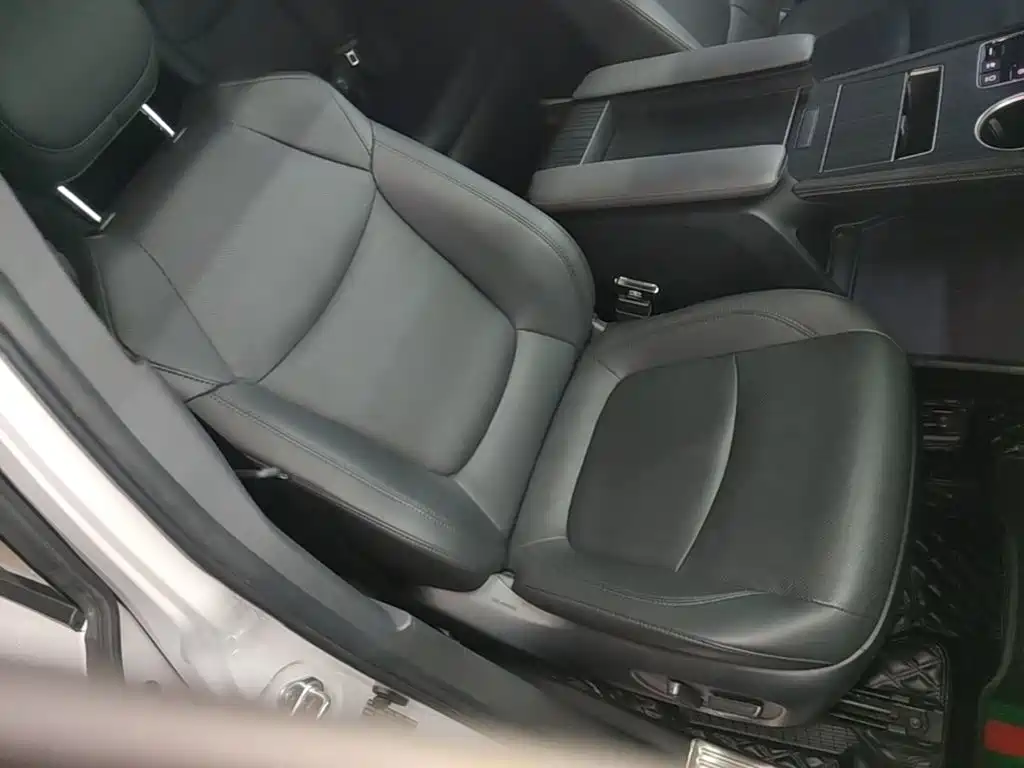 Toyota Sienna — фото 25