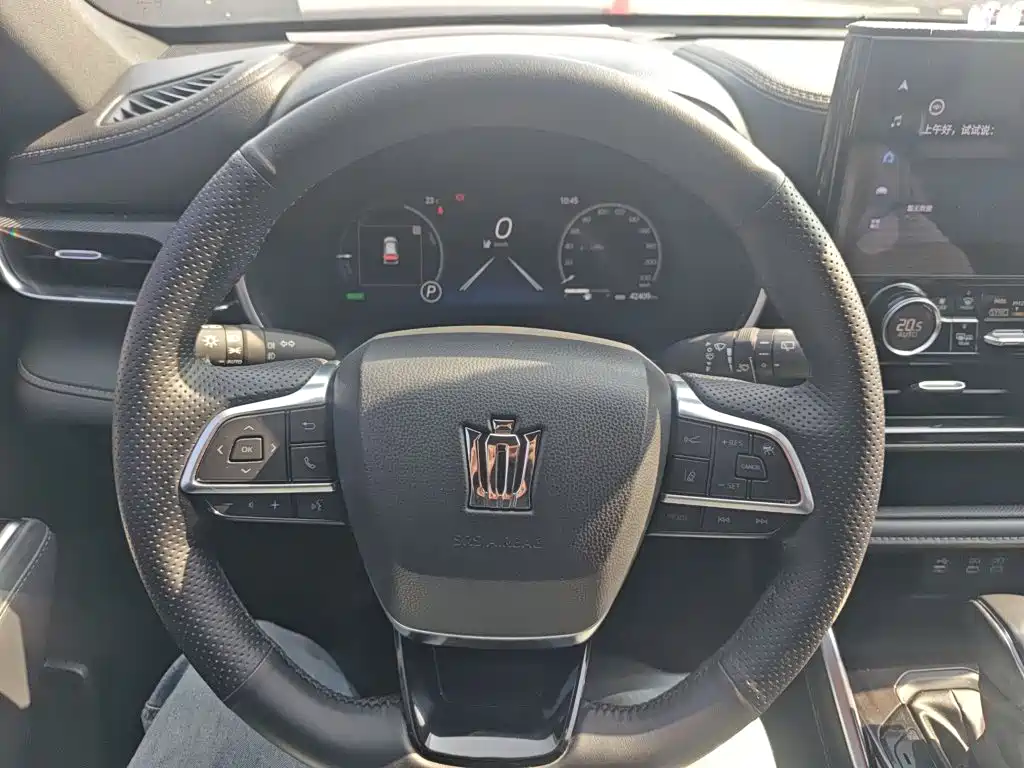 Toyota Crown Kluger — фото 4