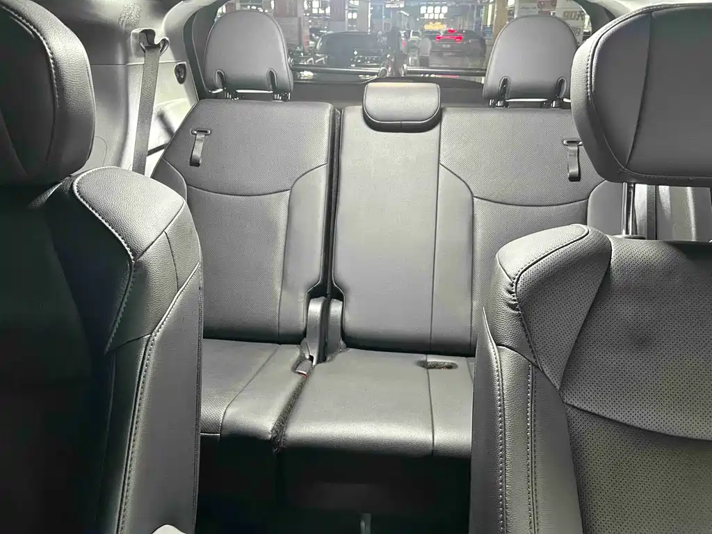 Toyota Sienna — фото 18