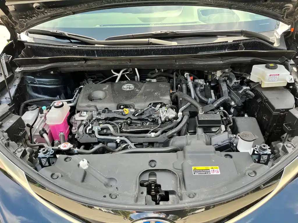 Toyota Granvia — фото 13