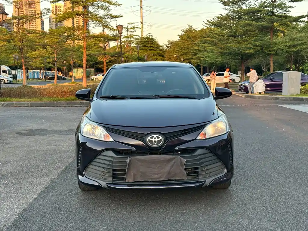 Toyota Vios — фото 2