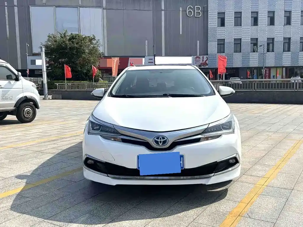 Toyota Corolla — фото 2