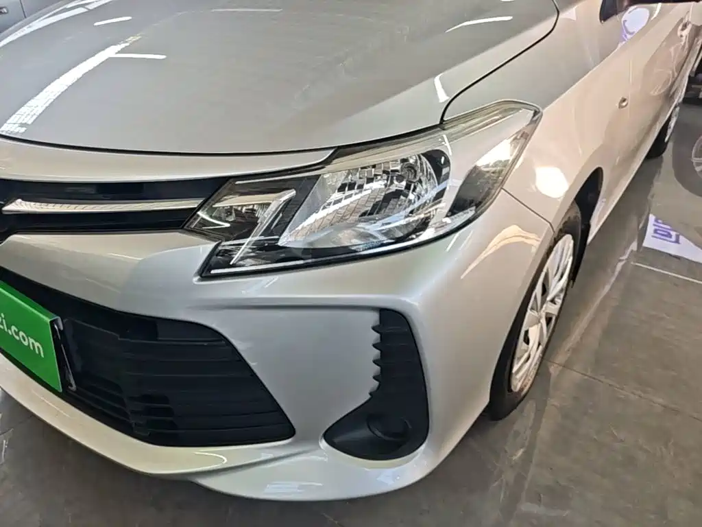 Toyota Vios — фото 24