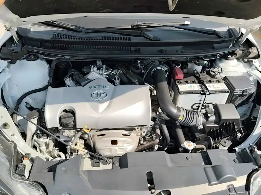 Toyota Yaris L — фото 20