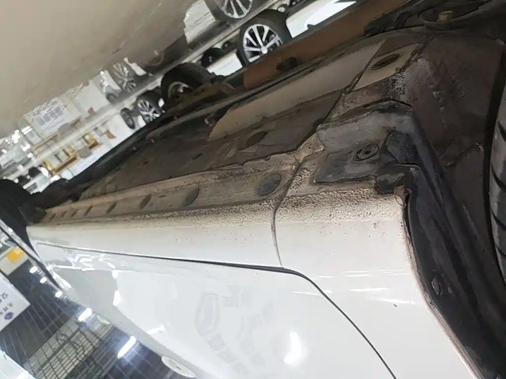 Toyota Yaris L — фото 22