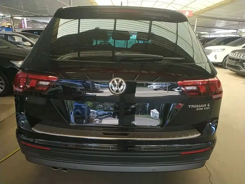 Volkswagen Tiguan L — фото 6