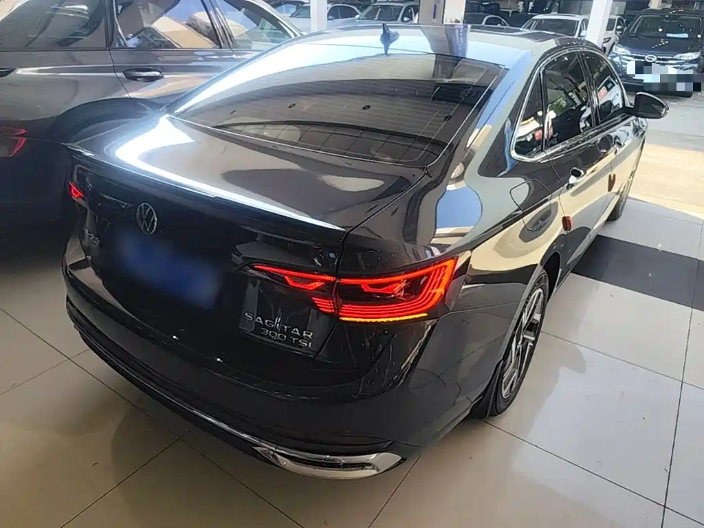 Volkswagen Sagitar — фото 7