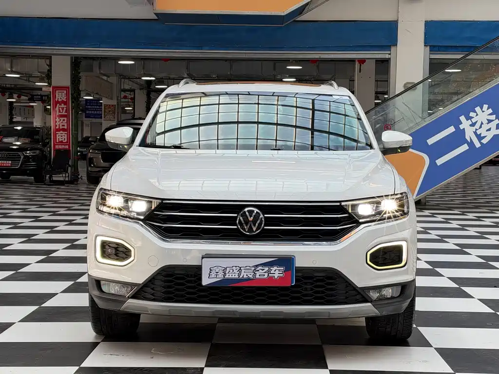 Volkswagen T-Roc — фото 2