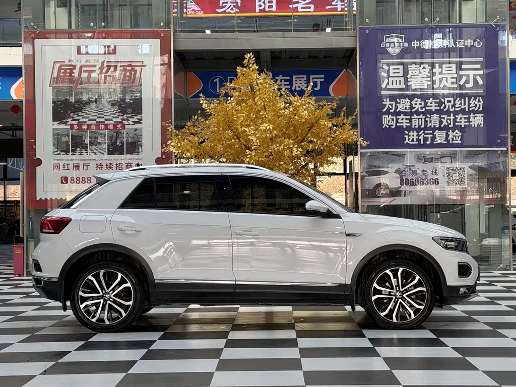 Volkswagen T-Roc — фото 4