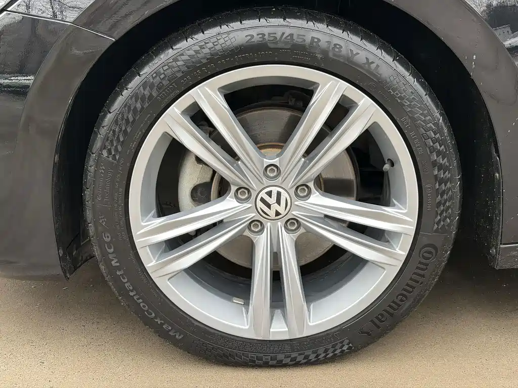Volkswagen Passat — фото 4