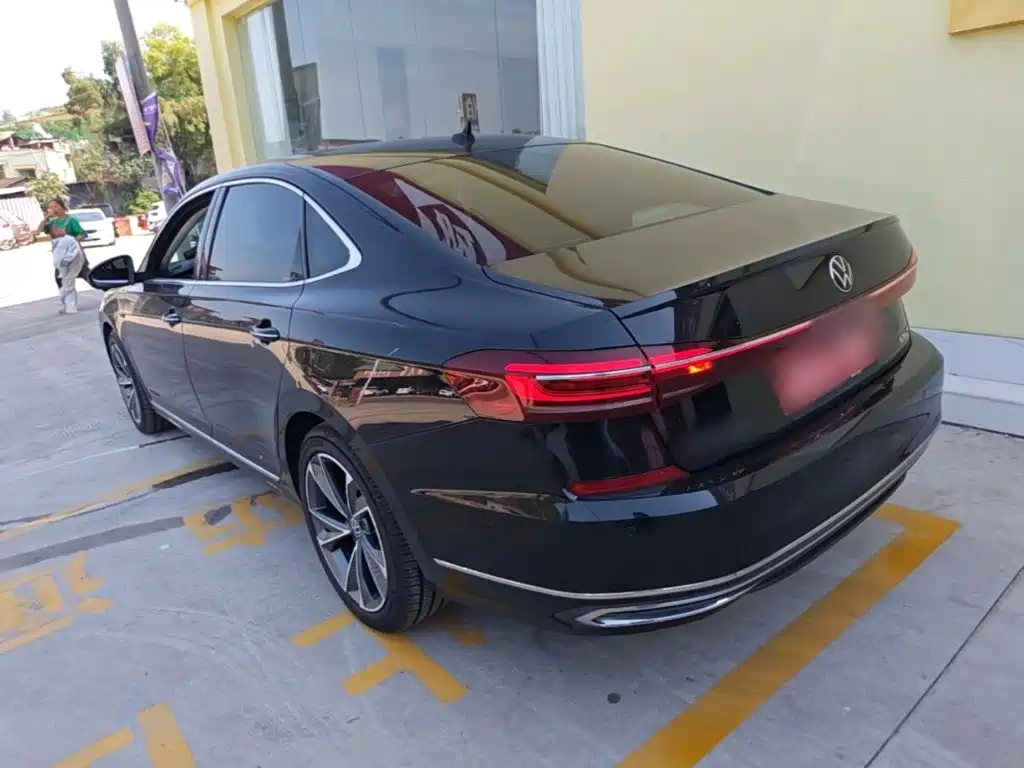 Volkswagen Passat — фото 5
