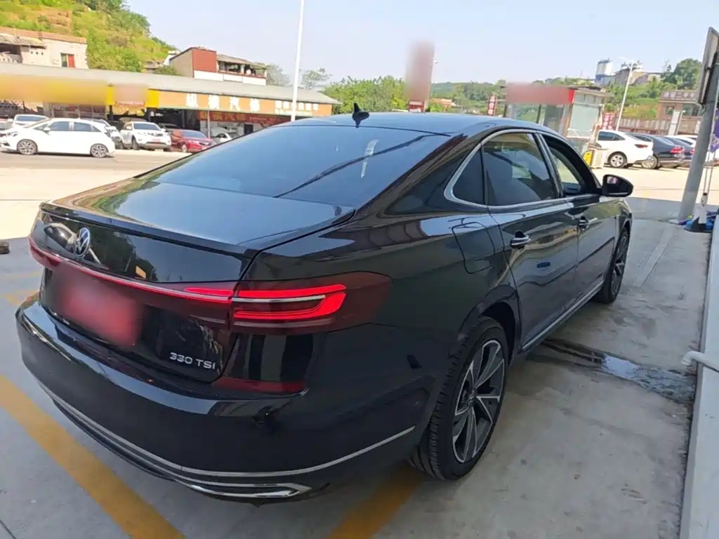 Volkswagen Passat — фото 7