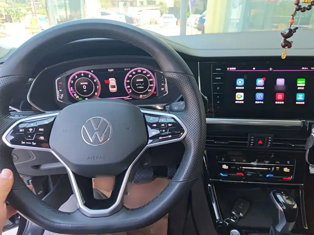 Volkswagen Passat — фото 10