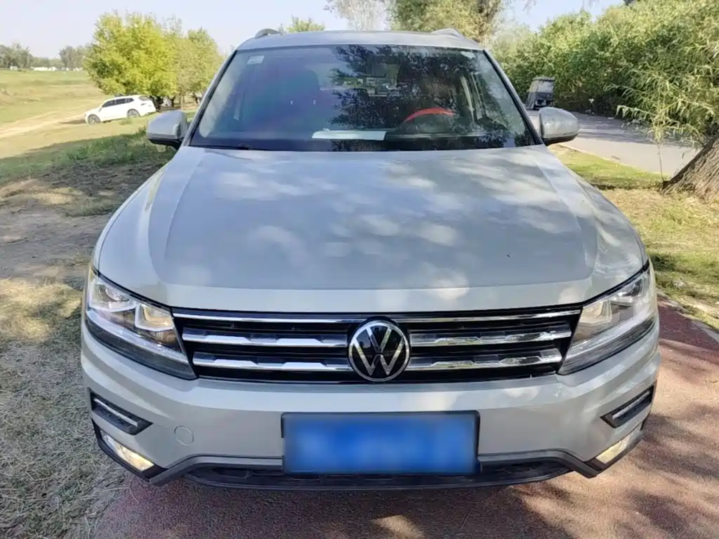 Volkswagen Tiguan L — фото 3