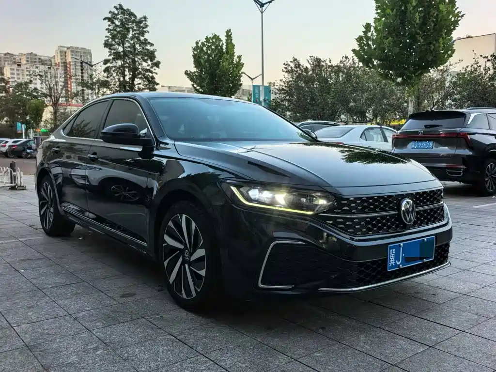 Volkswagen Passat — фото 3
