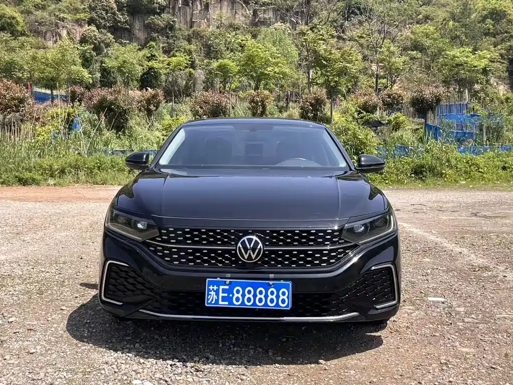 Volkswagen Passat — фото 2