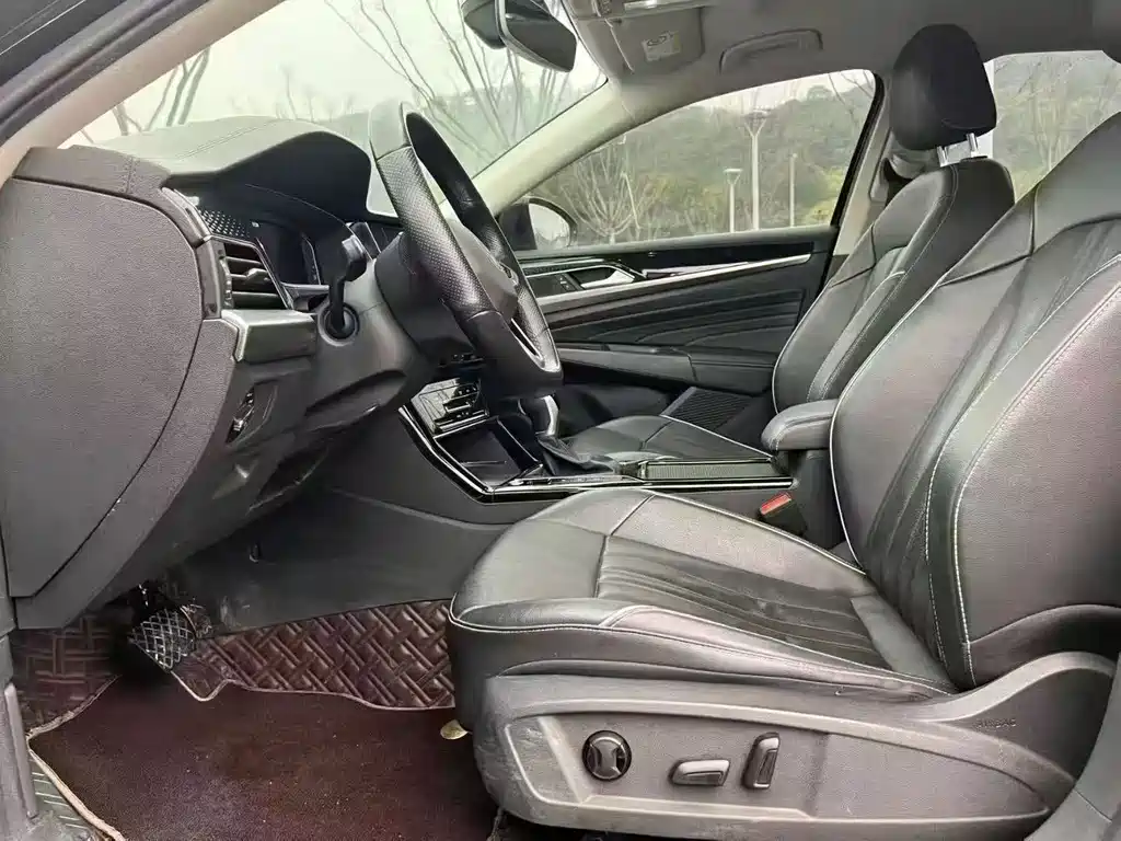 Volkswagen Passat — фото 7