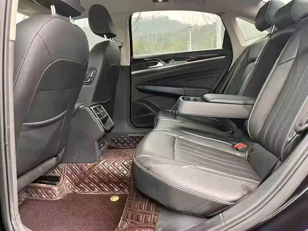 Volkswagen Passat — фото 9