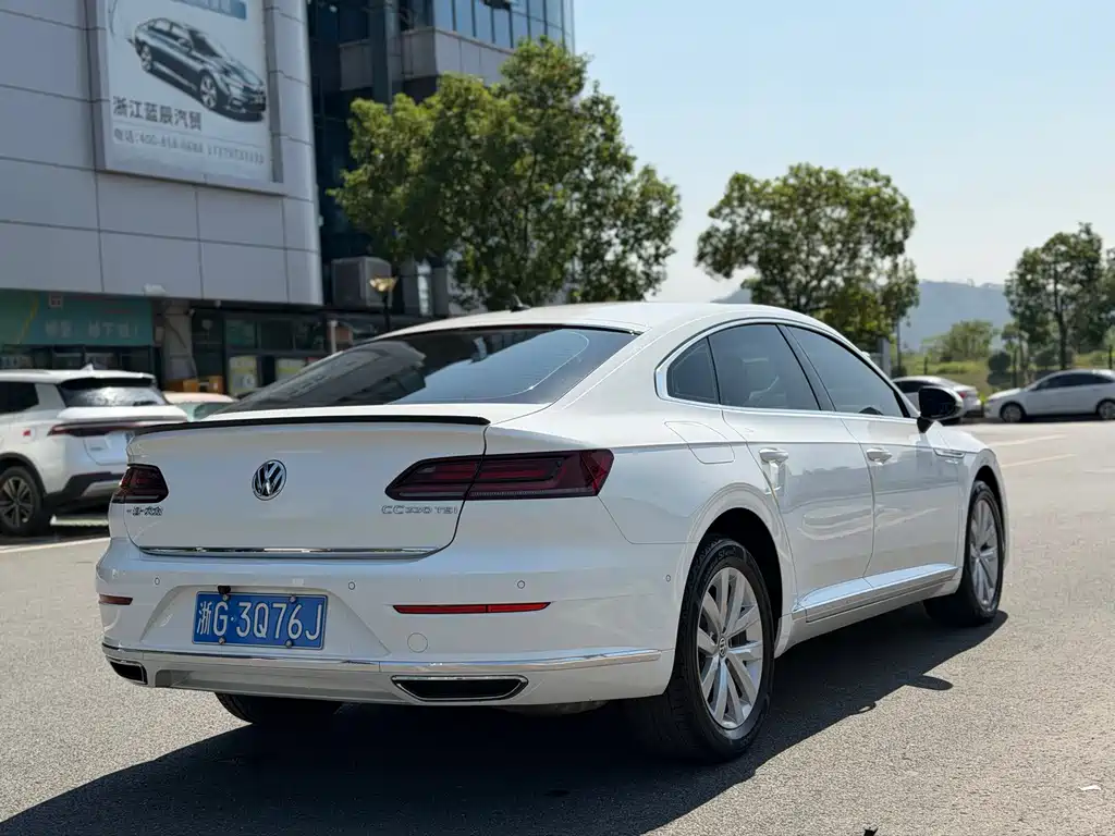 Volkswagen CC — фото 14