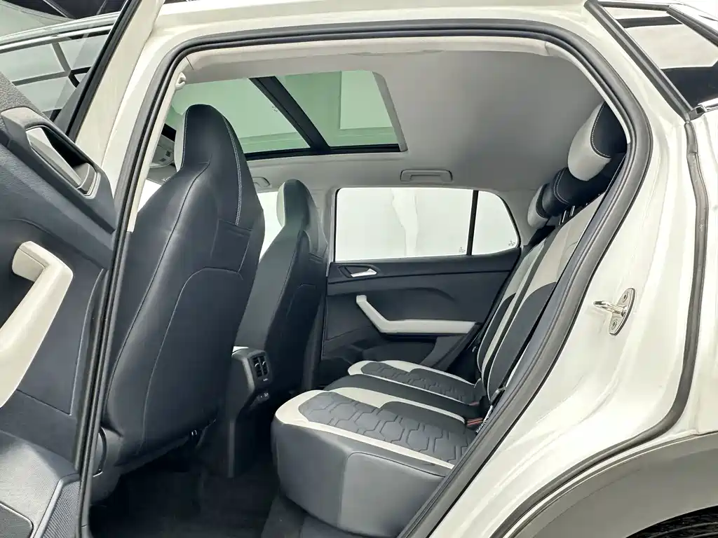 Volkswagen Tharu — фото 5