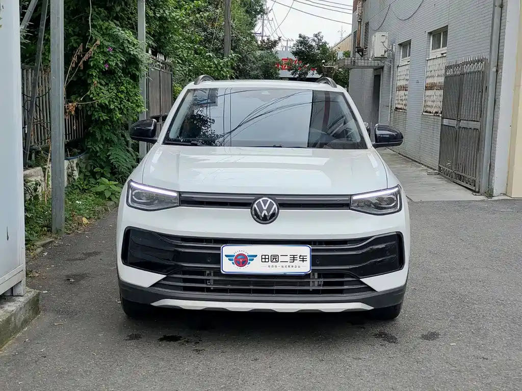 Volkswagen Tharu — фото 2
