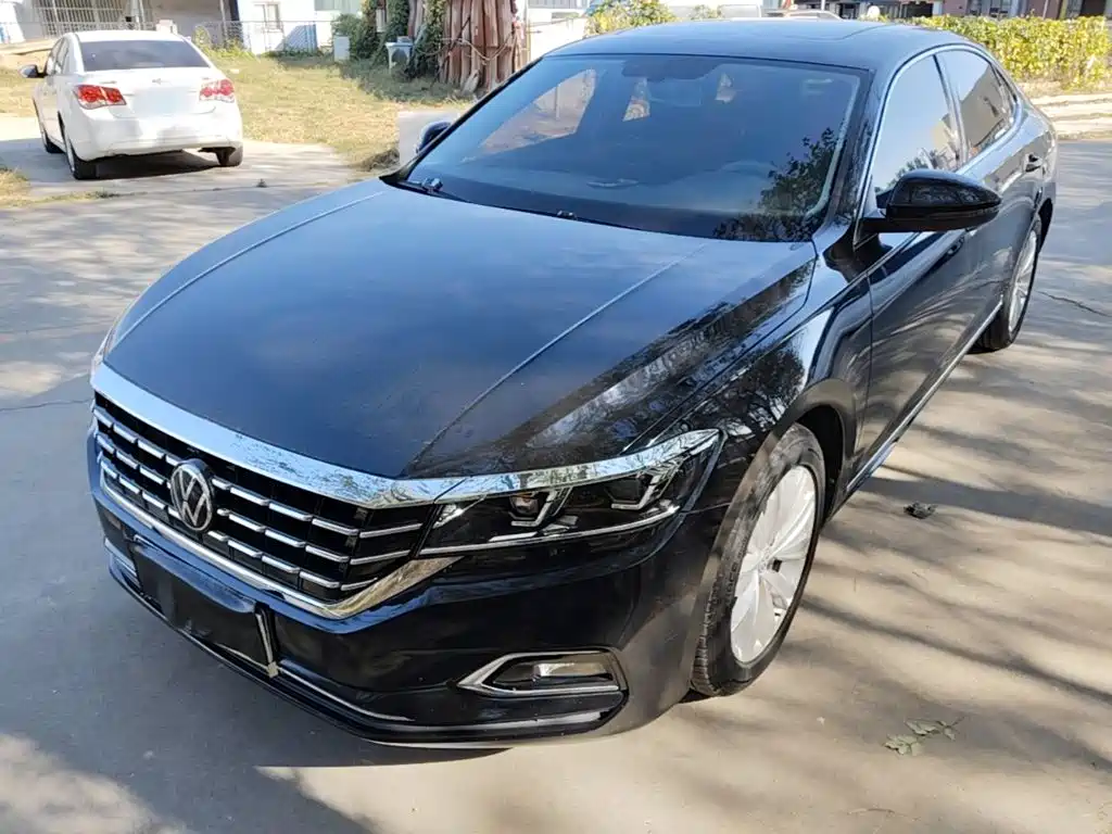 Volkswagen Passat — фото 2