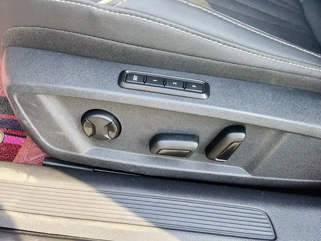 Volkswagen Passat — фото 13