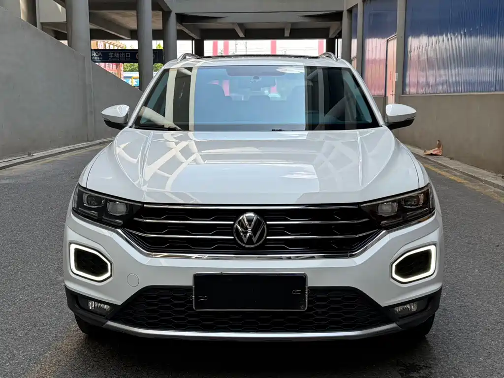 Volkswagen T-Roc — фото 2