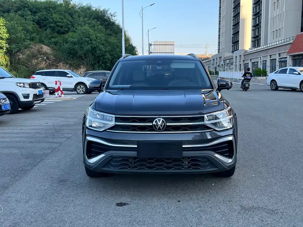 Volkswagen Tharu — фото 3