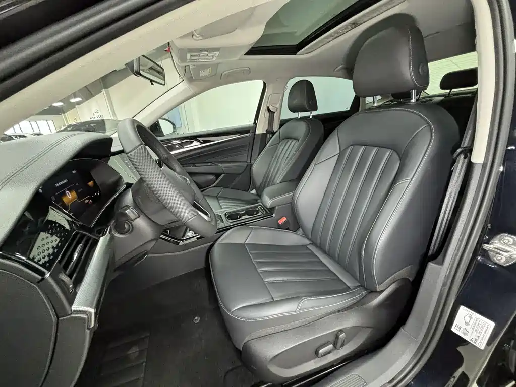 Volkswagen Passat — фото 7