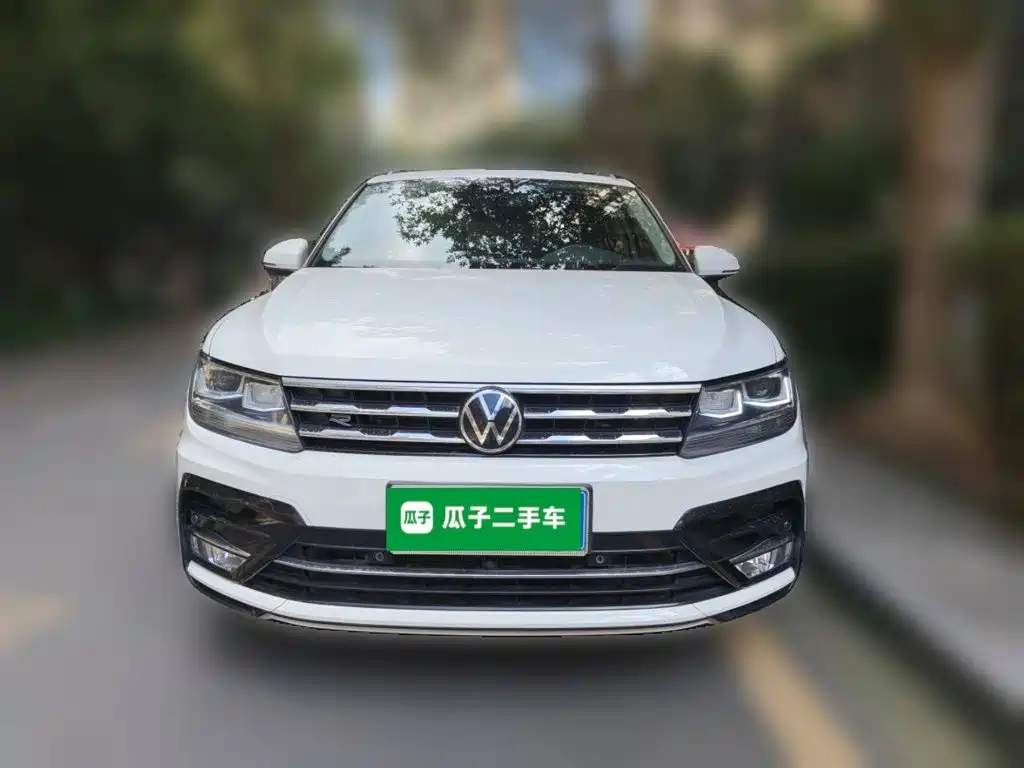 Volkswagen Tiguan L — фото 2