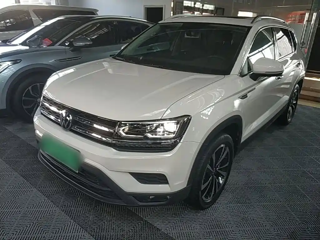 Volkswagen Tharu — фото 2