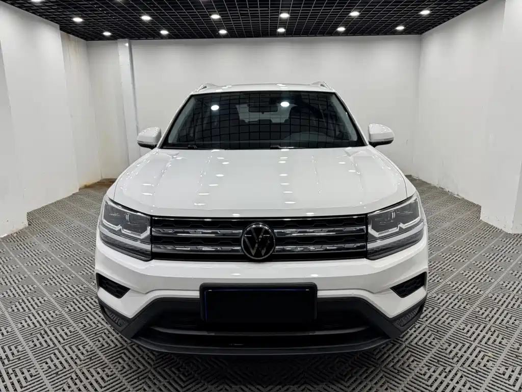 Volkswagen Tharu — фото 2