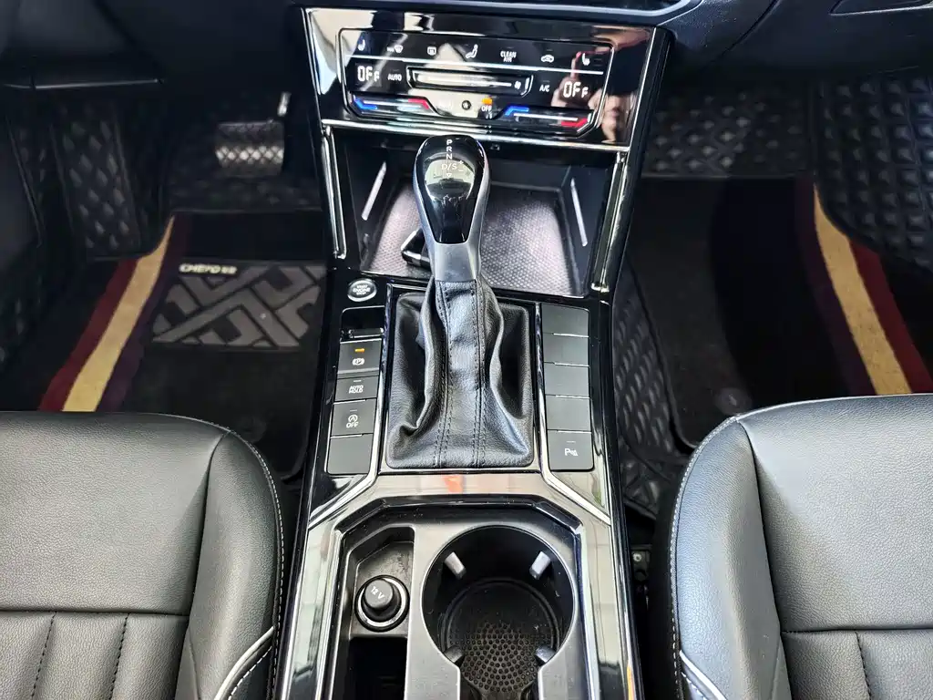 Volkswagen Passat — фото 10