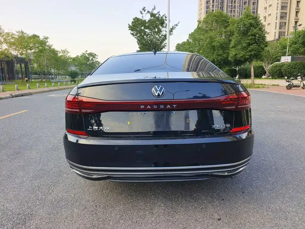 Volkswagen Passat — фото 6