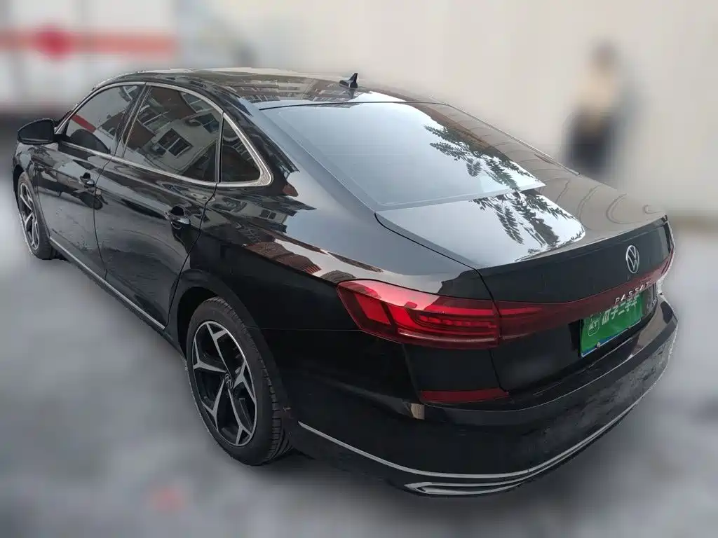Volkswagen Passat — фото 4