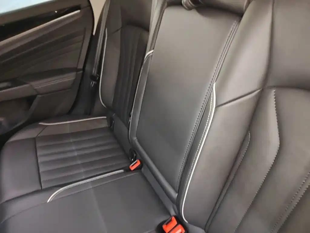 Volkswagen Passat — фото 17