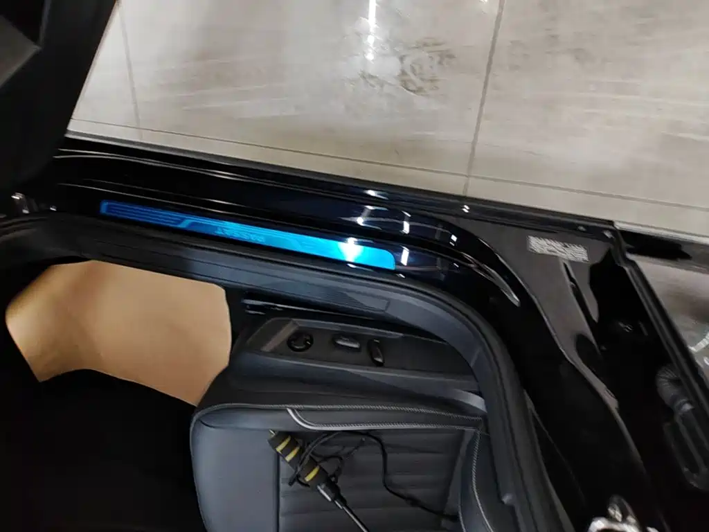 Volkswagen Passat — фото 21
