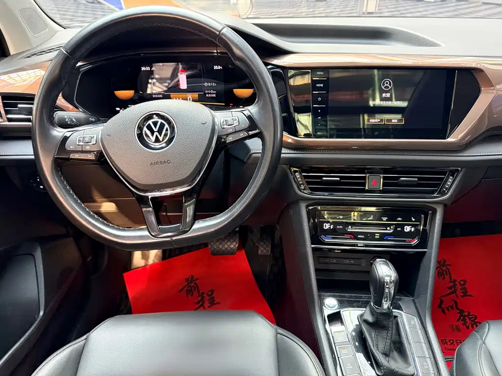 Volkswagen Tharu — фото 9