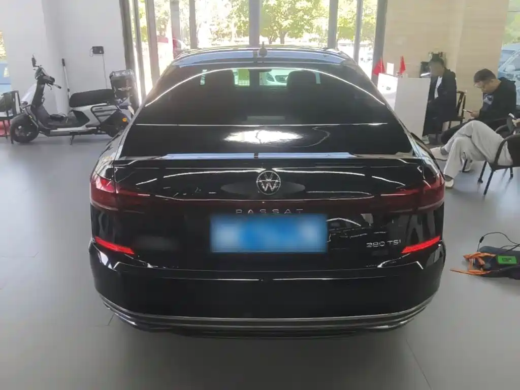 Volkswagen Passat — фото 6