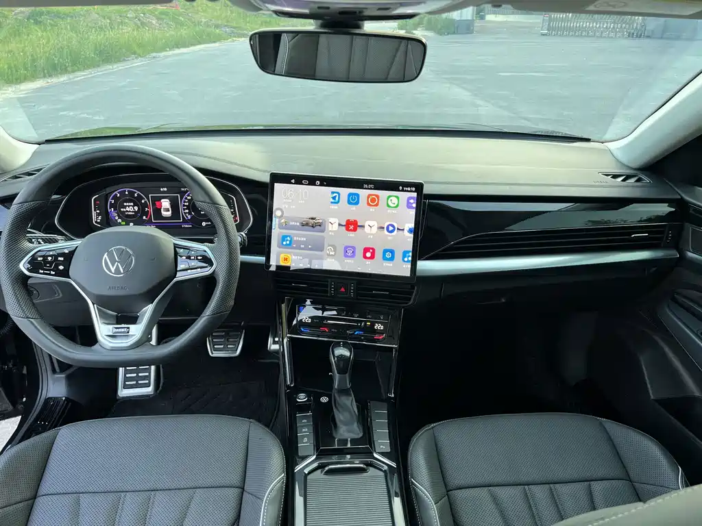 Volkswagen Passat — фото 13