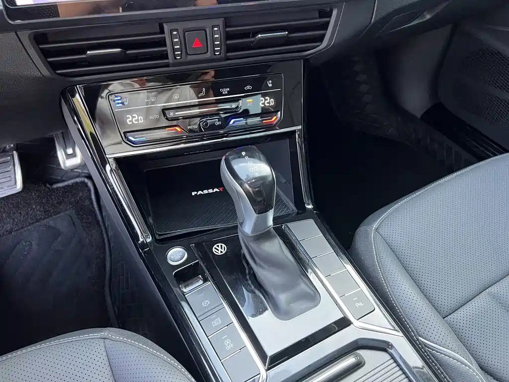 Volkswagen Passat — фото 14