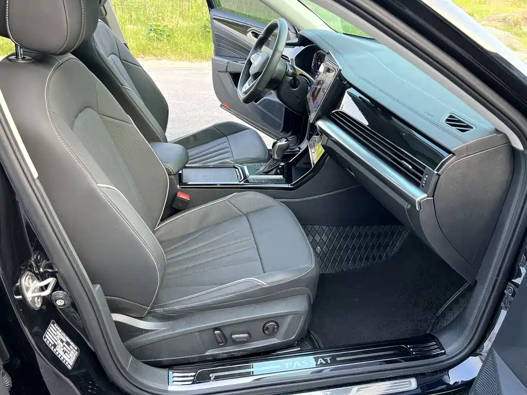 Volkswagen Passat — фото 17