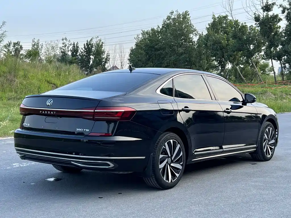 Volkswagen Passat — фото 4