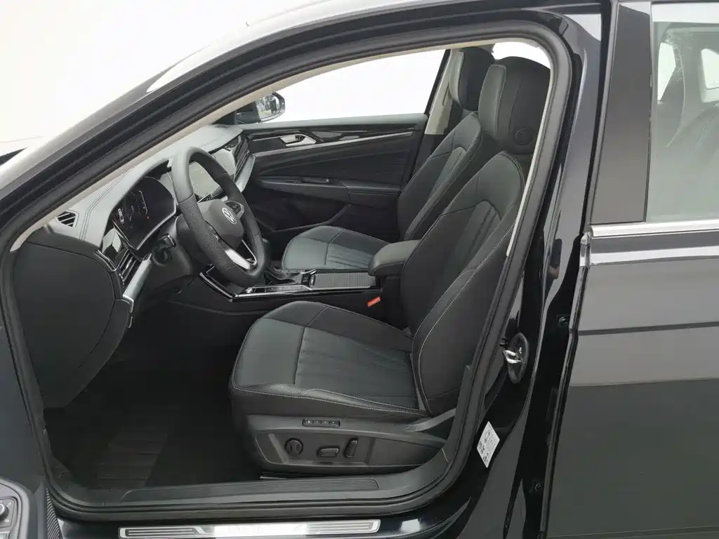 Volkswagen Passat — фото 10