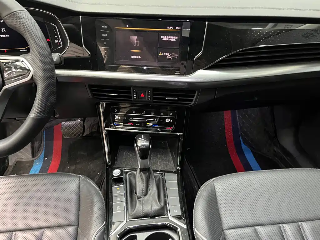 Volkswagen Passat — фото 11