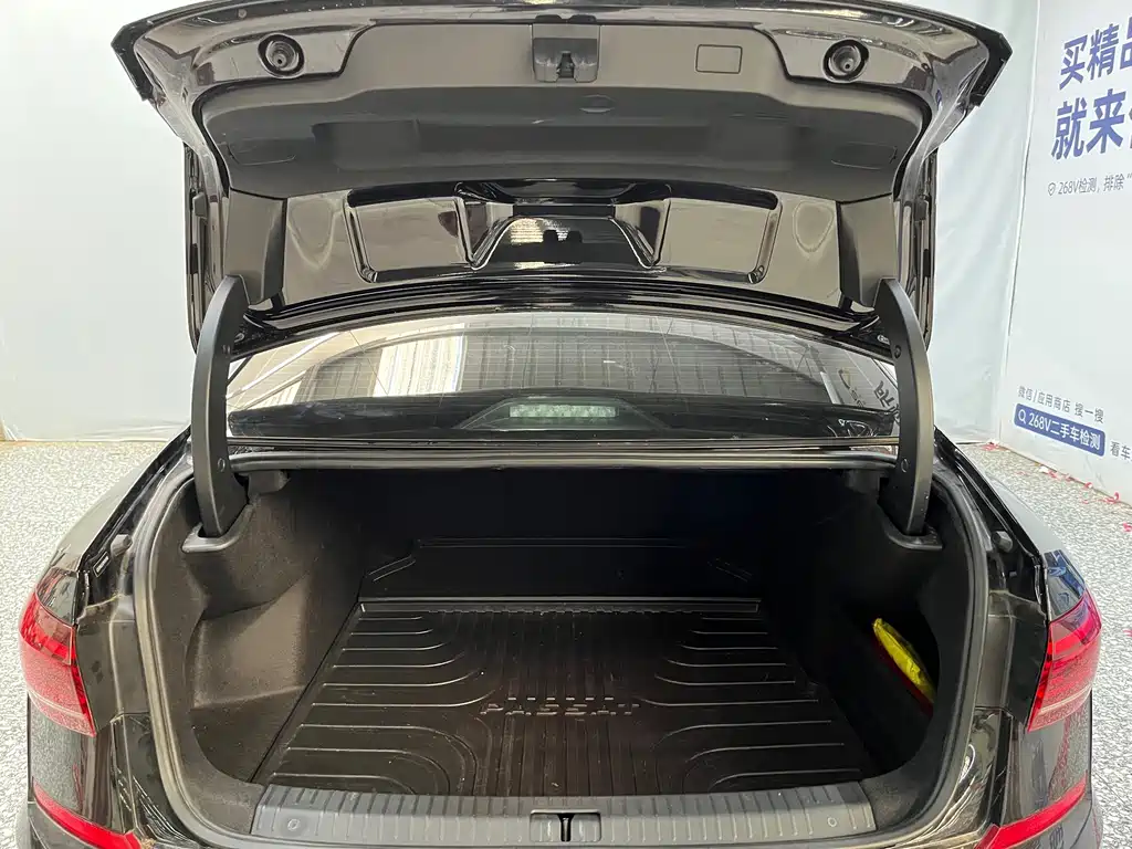 Volkswagen Passat — фото 14