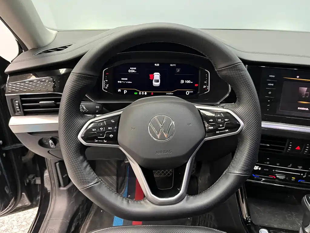 Volkswagen Passat — фото 8
