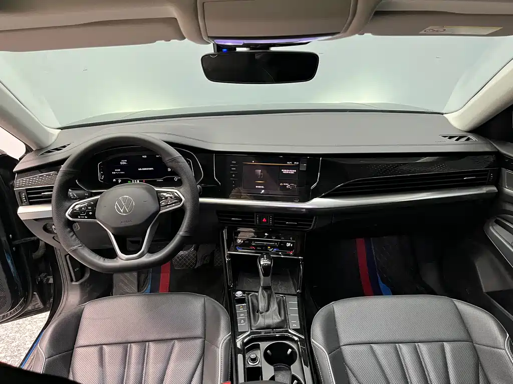 Volkswagen Passat — фото 10