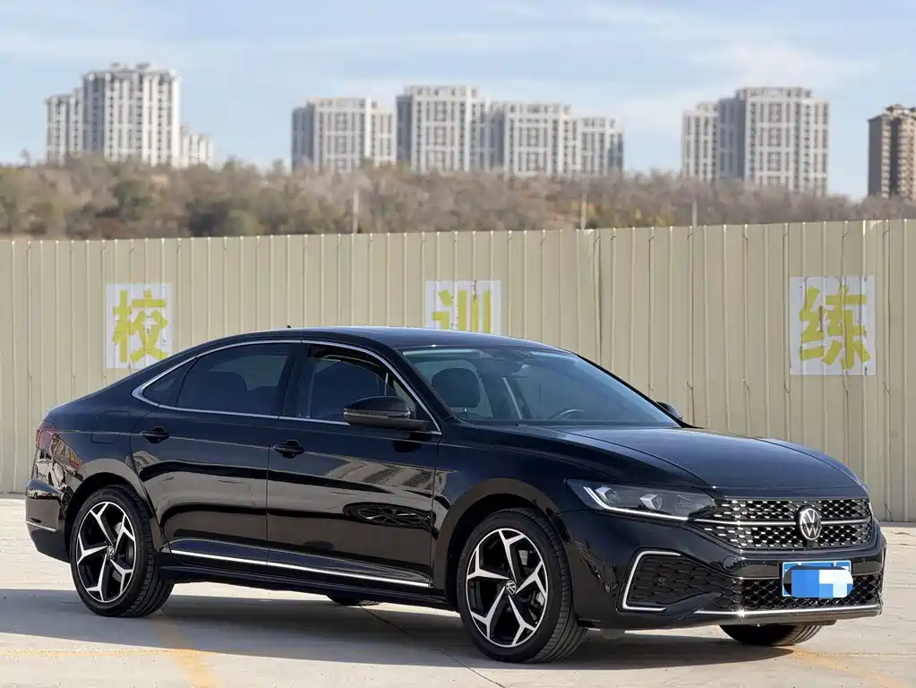 Volkswagen Passat — фото 3